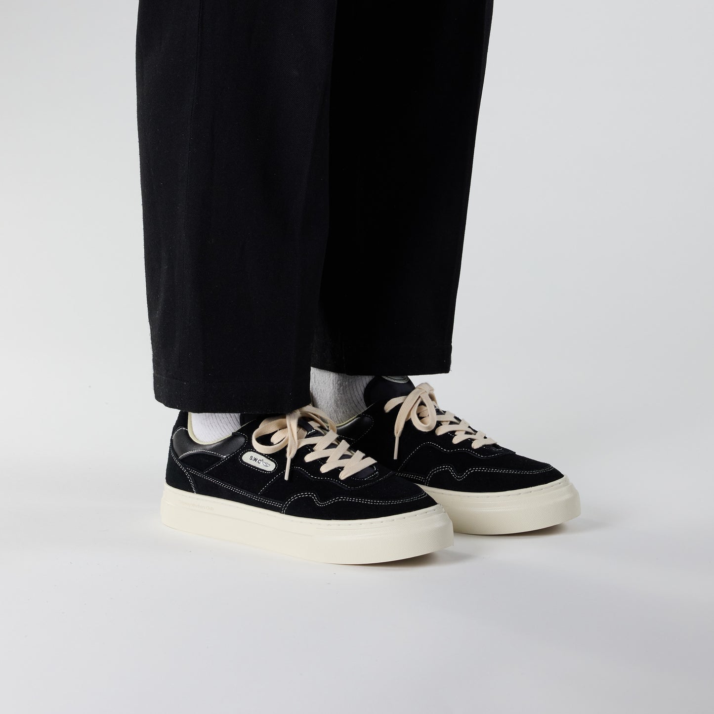 PEARL SUEDE BLACK