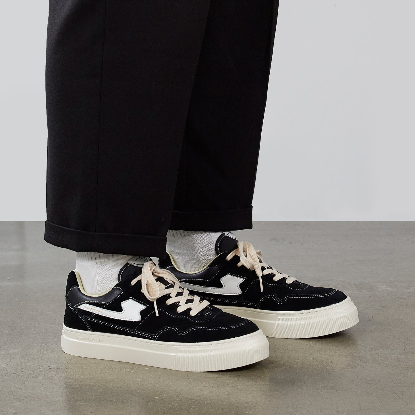 PEARL S-STRIKE SUEDE BLACK-WHITE