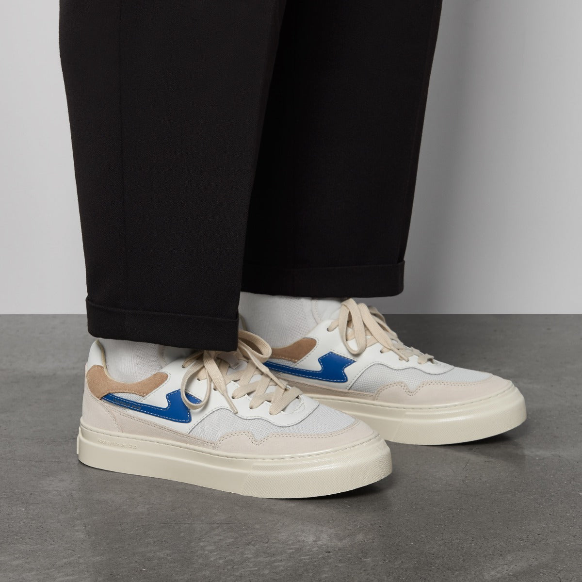 Pearl S-Strike Suede Mix Ecru Blue on foot