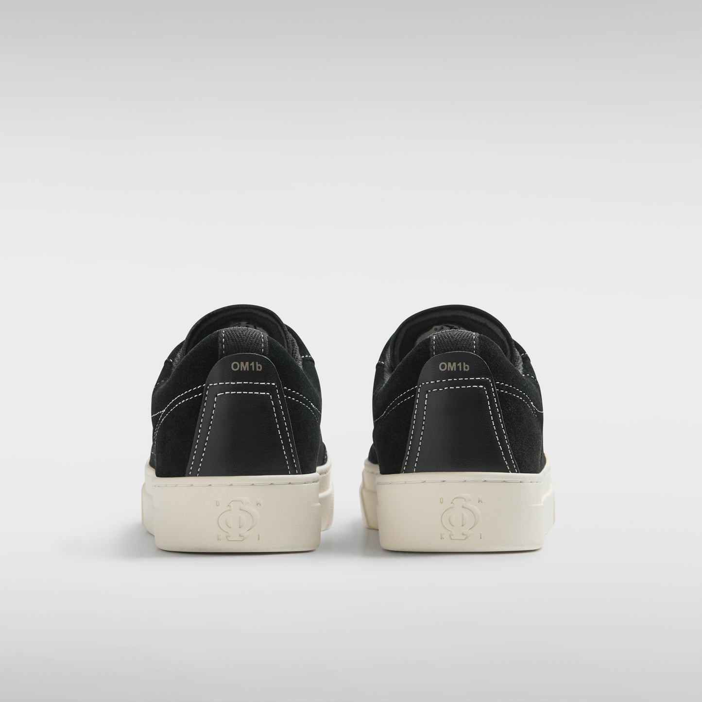 OM1b - Dellow Omni - Silk Suede - Black