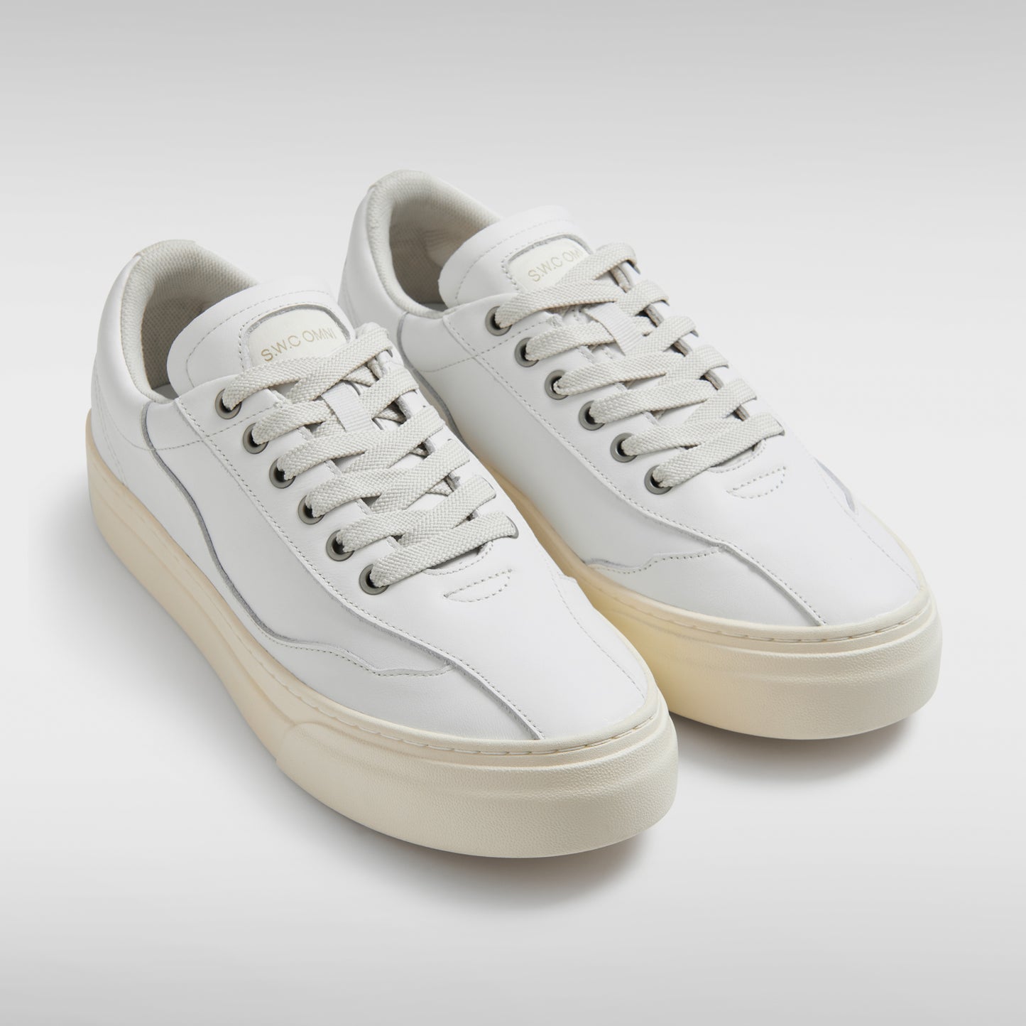 OM1c - Dellow Omni - Calf Leather - White