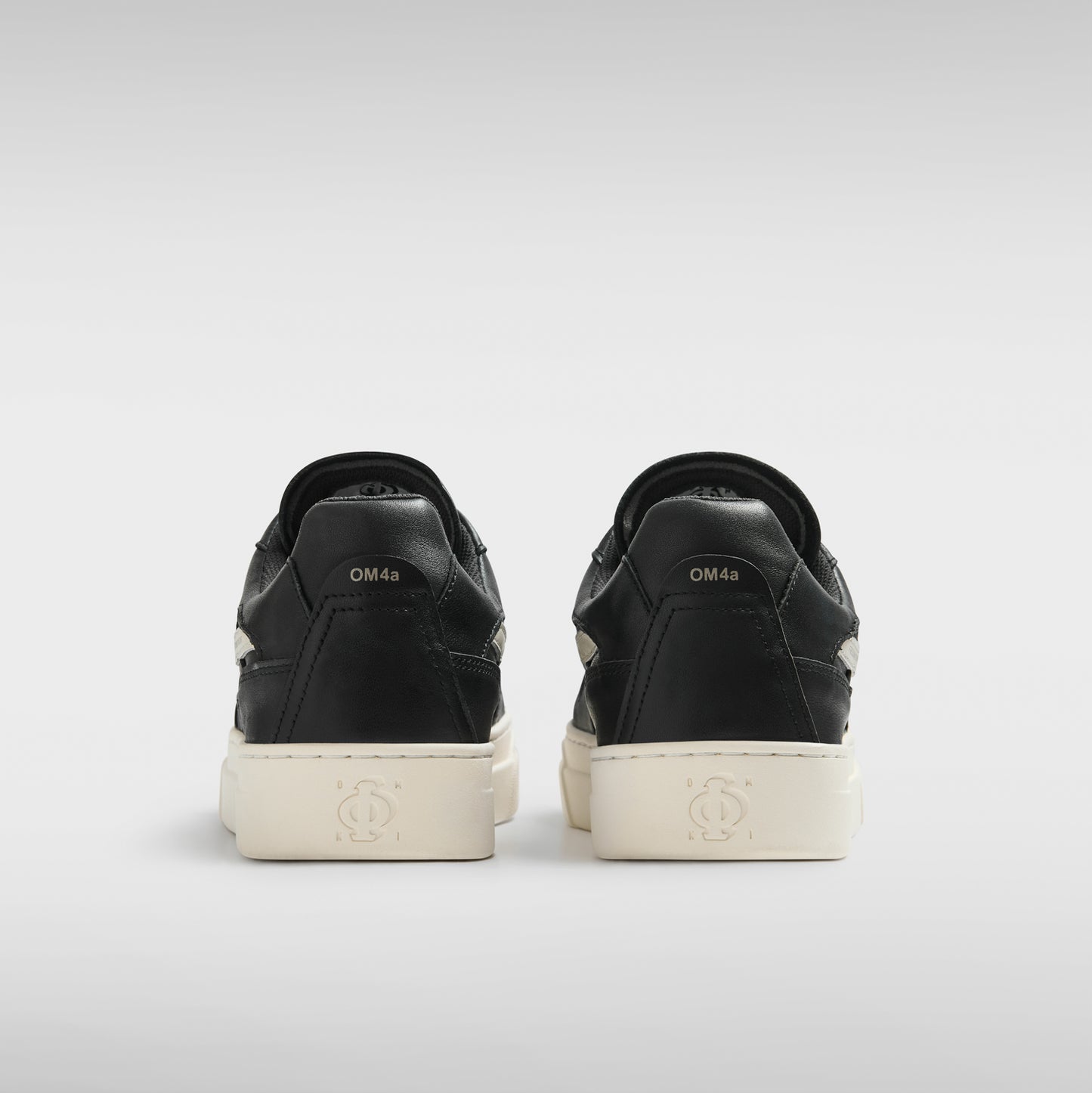 OM4a - Pearl Omni S-Strike - Calf Leather - Black