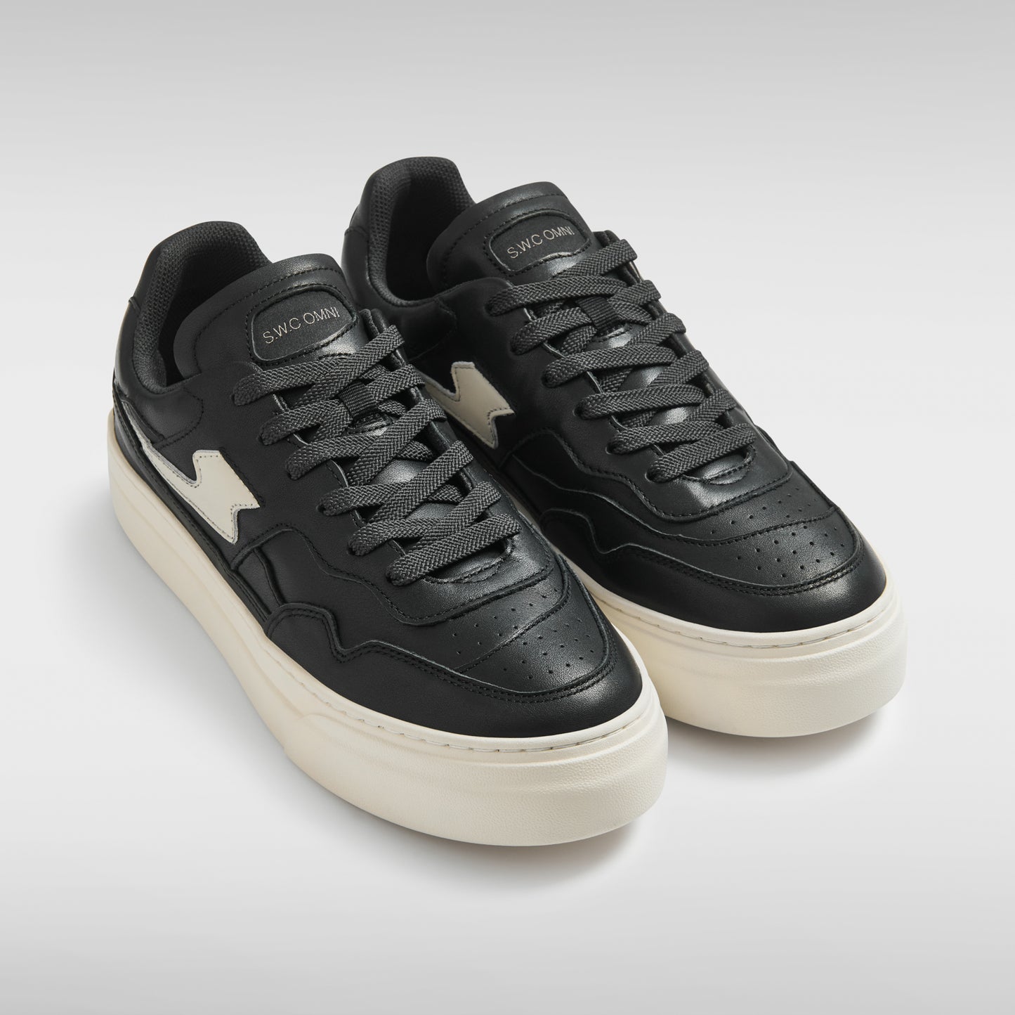 OM4a - Pearl Omni S-Strike - Calf Leather - Black
