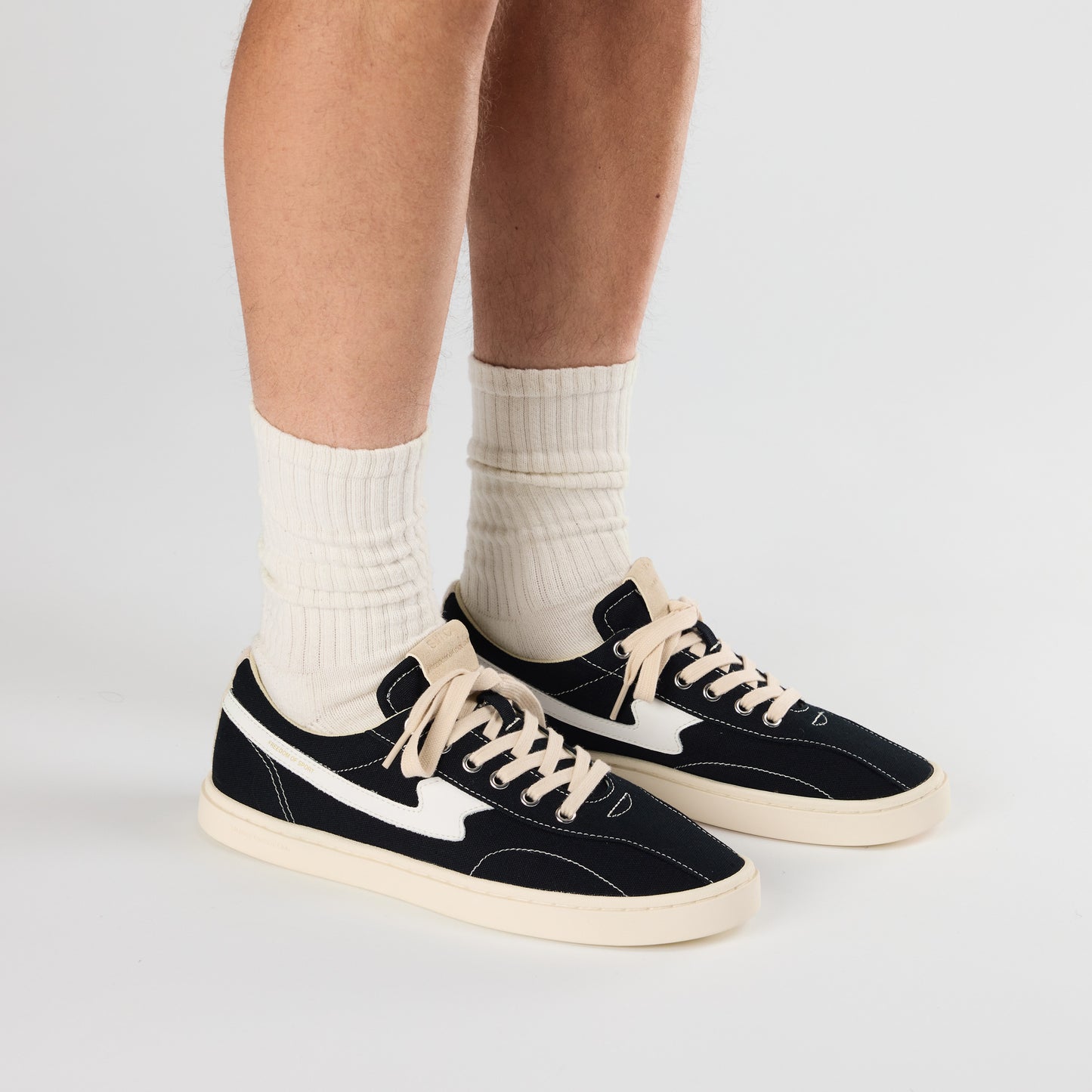 SURMA S-STRIKE CANVAS BLACK