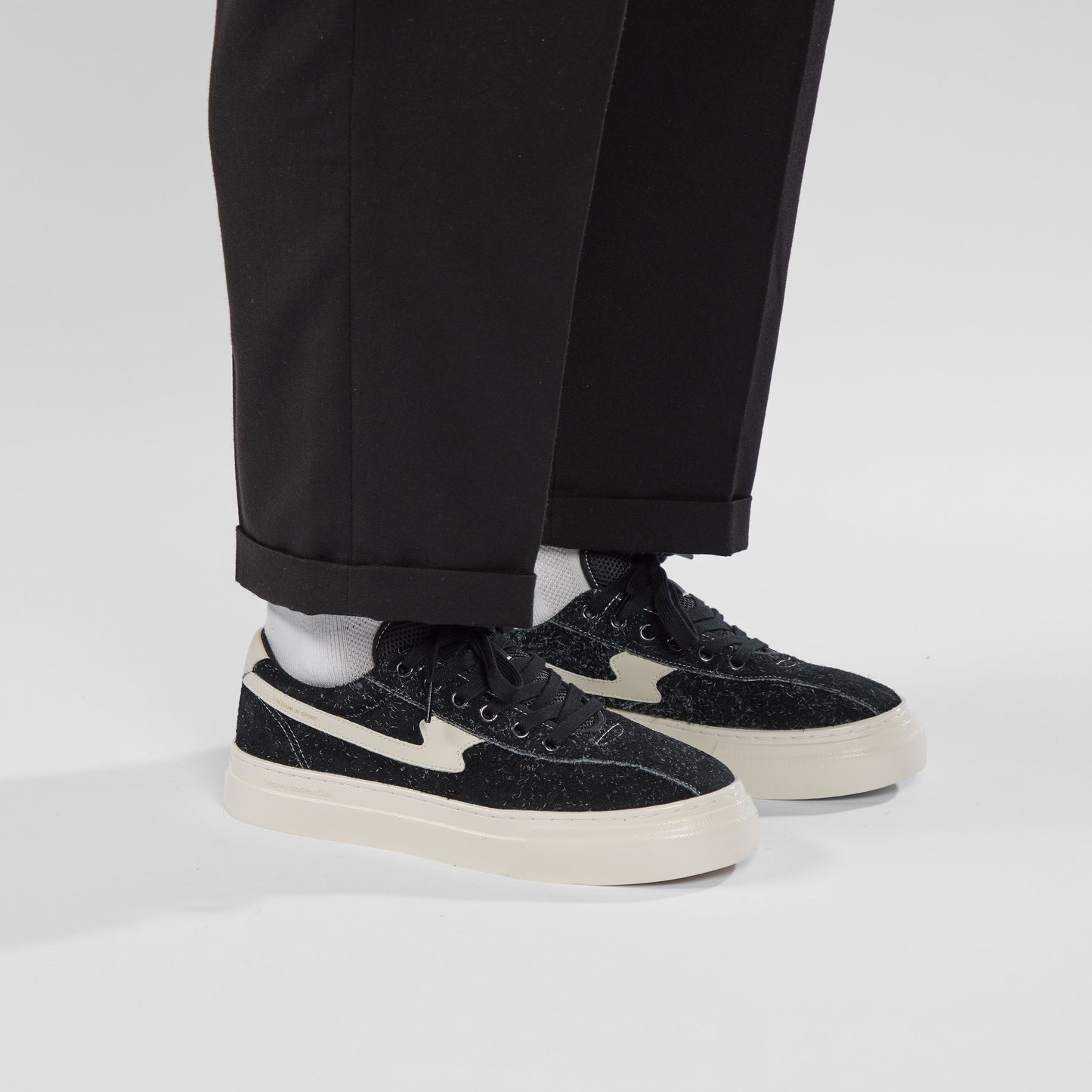 DELLOW S-STRIKE CUP RAW SUEDE BLACK