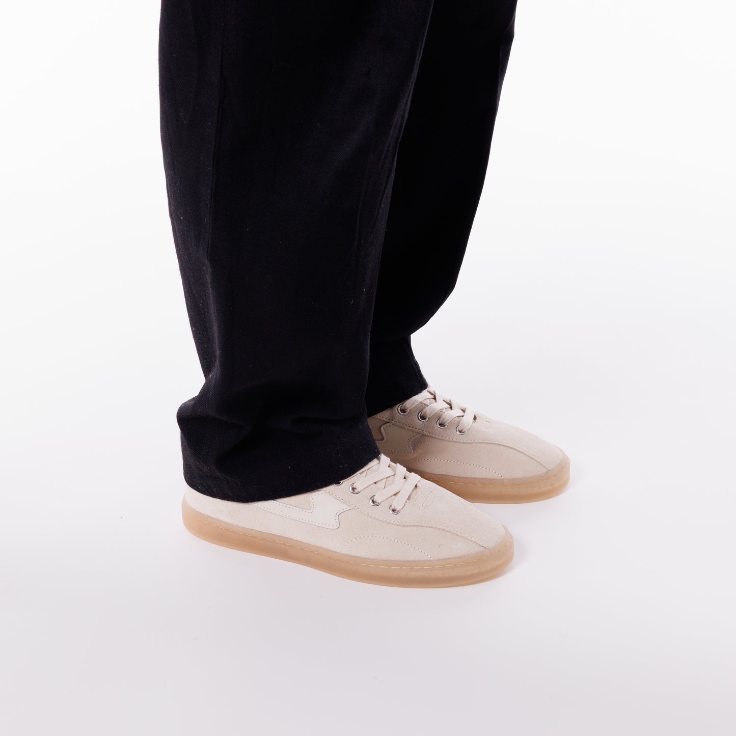 SURMA S-STRIKE SUEDE OAT