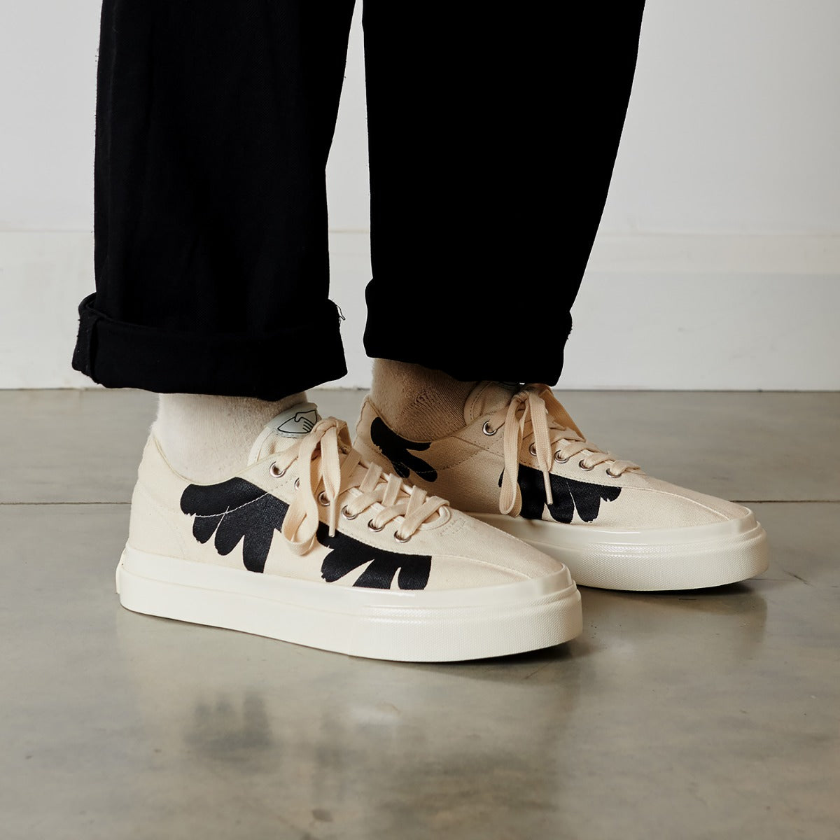 Dellow Shroom Hands Canvas Ecru Black on foot